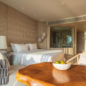 Deluxe Full Ocean View Twin Room